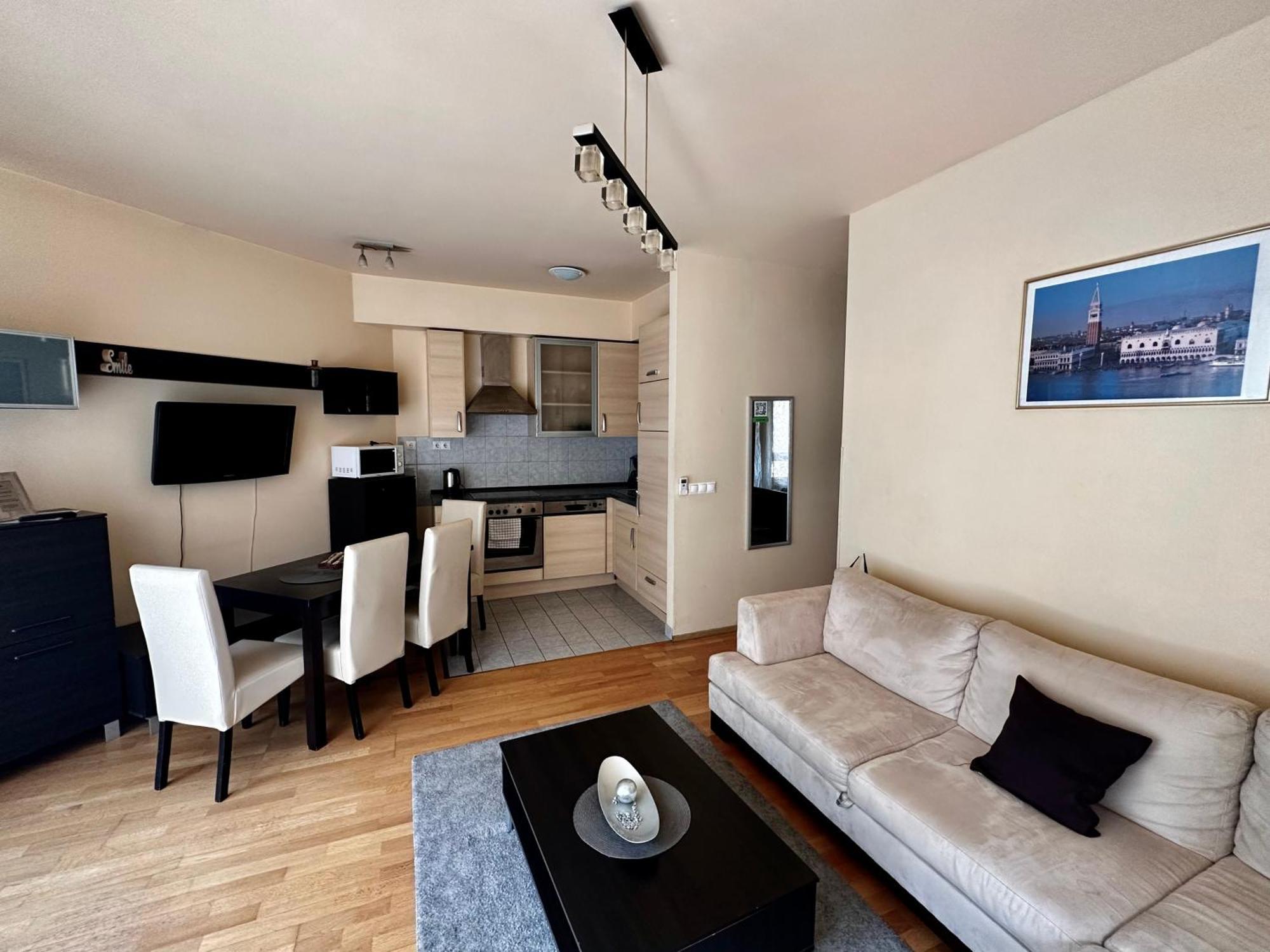 Leda Apartman
